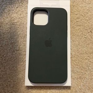 Dark green apple iPhone 12 MagSafe silicone case